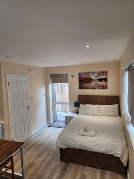 Beautiful Private En-Suite Room With Its Own Entry Bexleyheath Esterno foto
