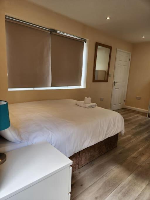 Beautiful Private En-Suite Room With Its Own Entry Bexleyheath Esterno foto